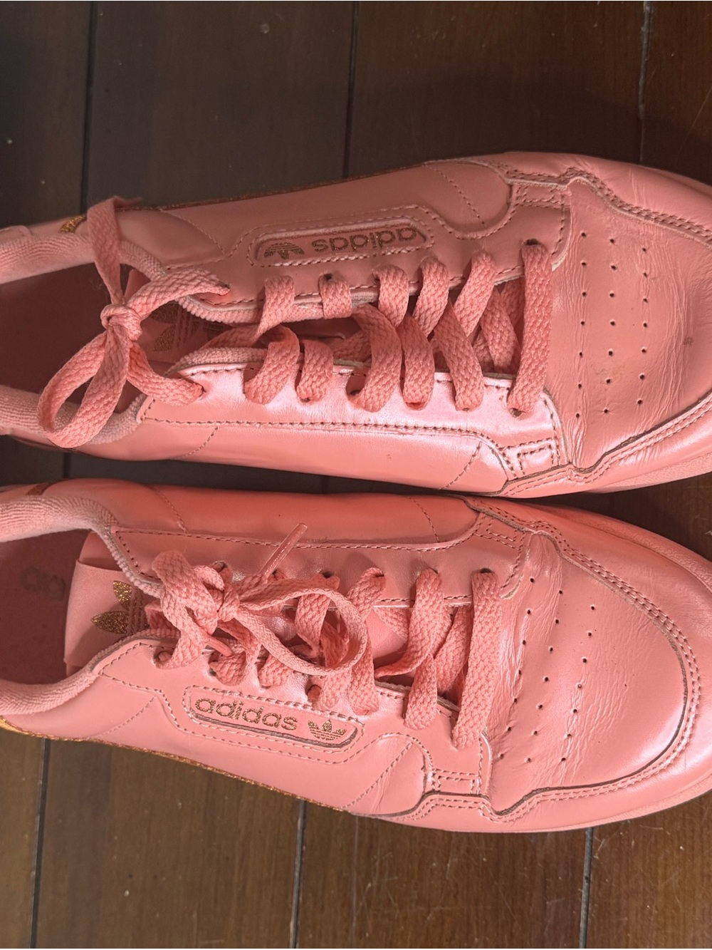 adidas Kids Pink Leather Sneakers with Gold Swoosh - Picture 3 of 7
